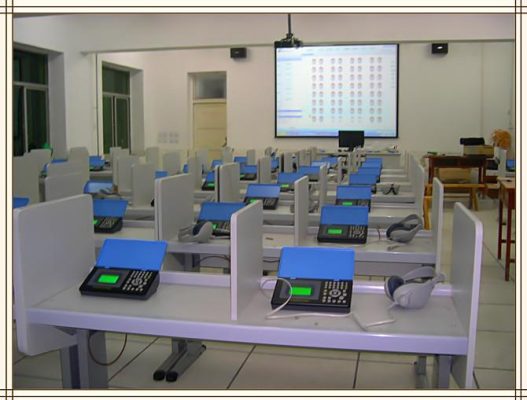 phòng Lab Ngoại Ngữ Kỹ Thuật Số GD3110B